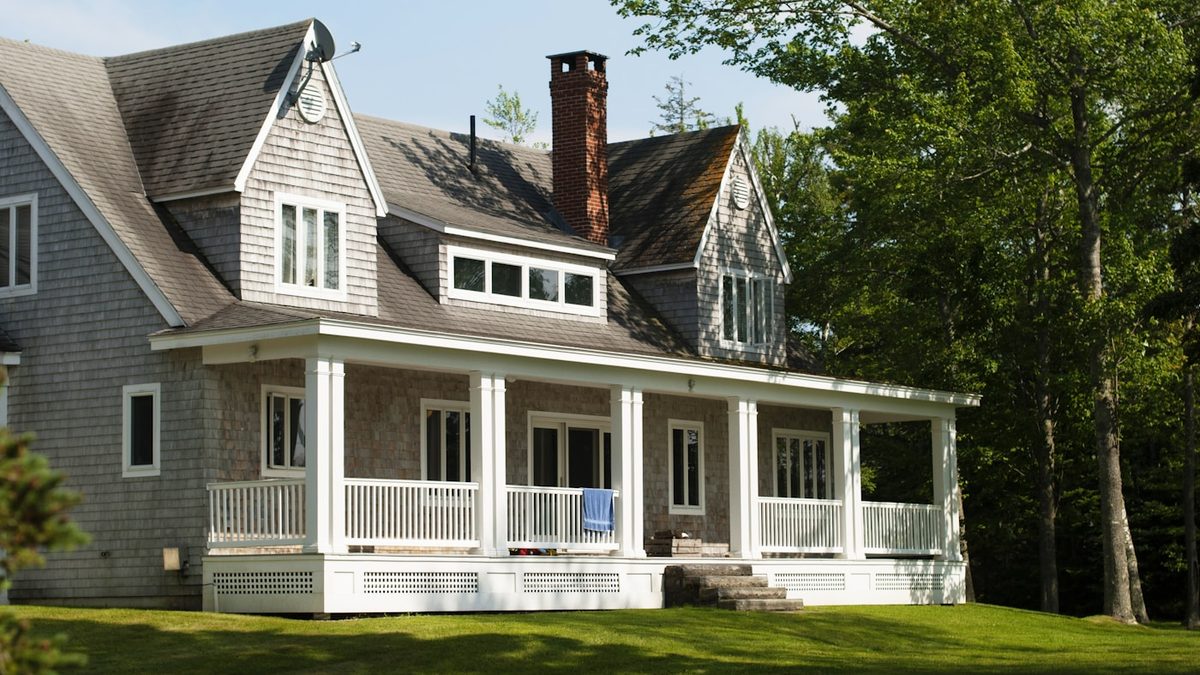 Hero image for How to Hire a Licensed Fencing Contractor in Australia: What Every Homeowner Should Know